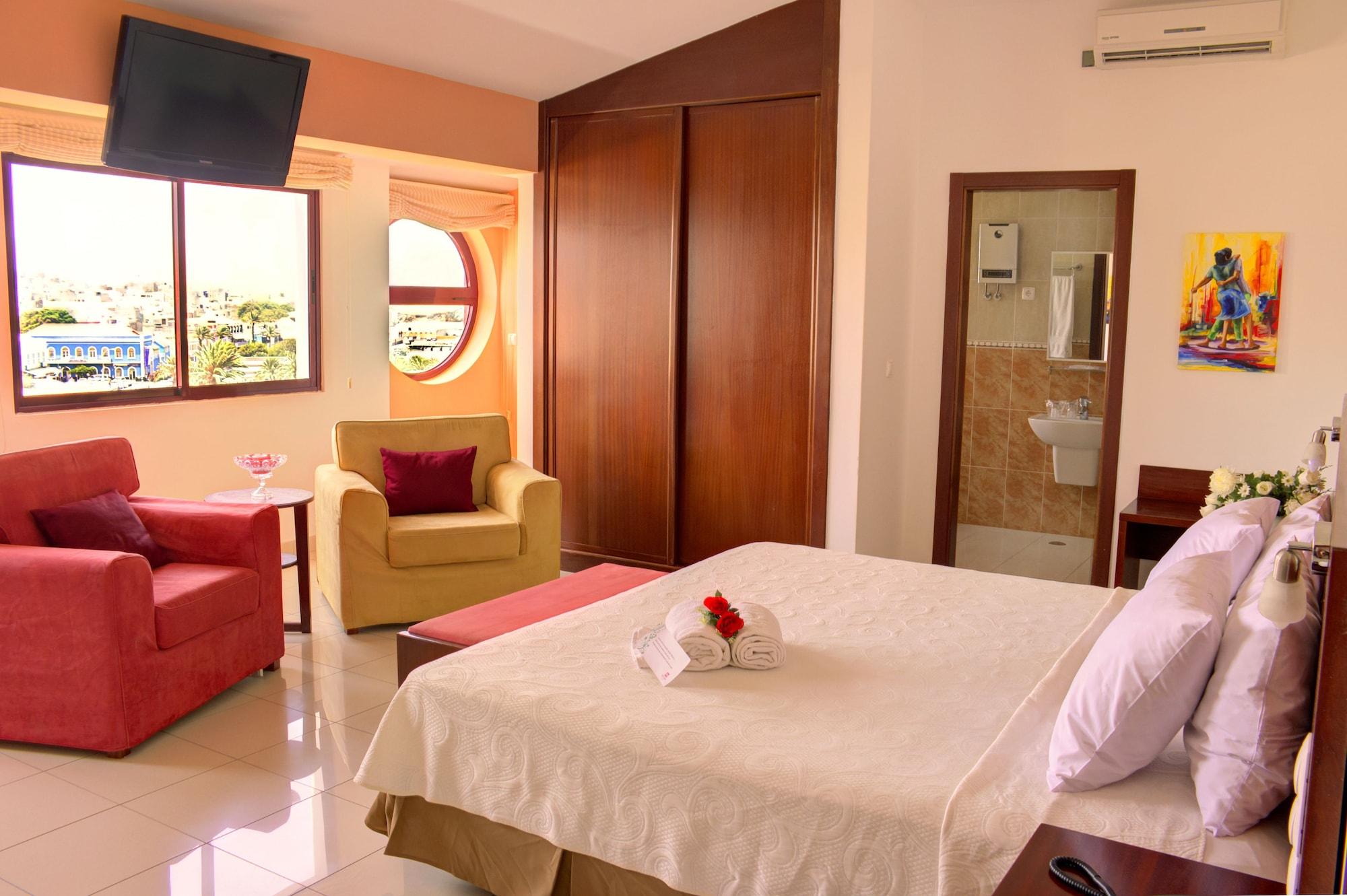 Hotel Livvo Don Paco Mindelo Buitenkant foto