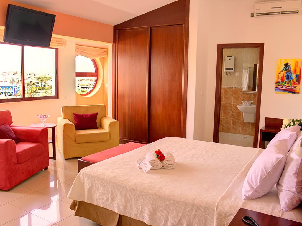 Hotel Livvo Don Paco Mindelo Buitenkant foto