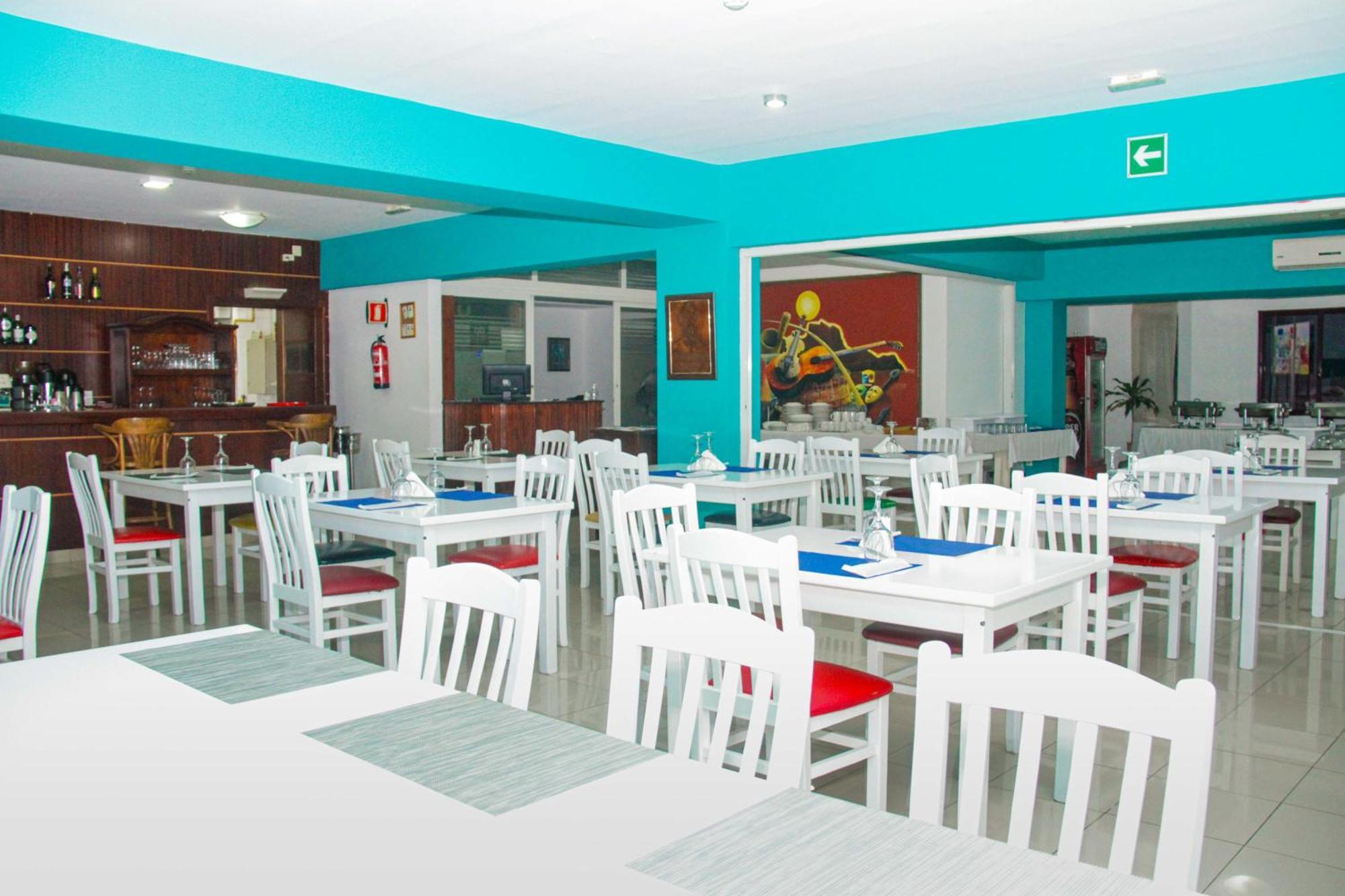 Hotel Livvo Don Paco Mindelo Buitenkant foto