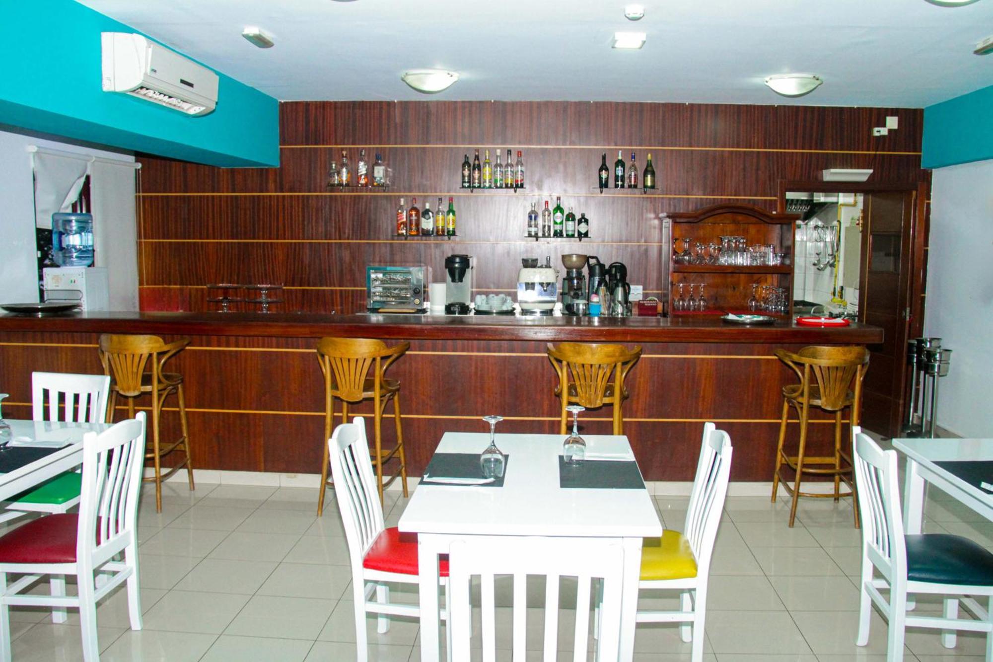 Hotel Livvo Don Paco Mindelo Buitenkant foto