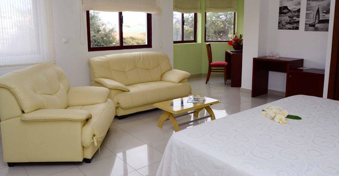 Hotel Livvo Don Paco Mindelo Buitenkant foto